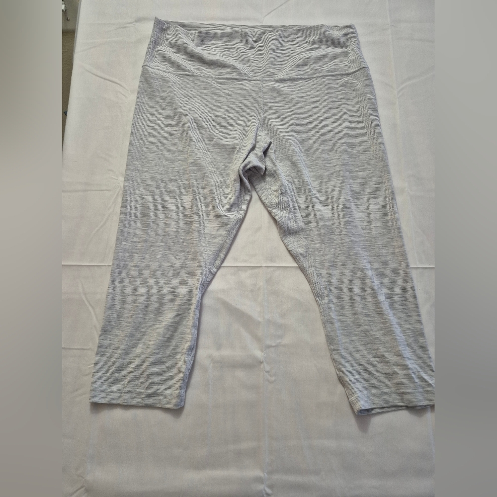 lululemon athletica Gray Cropped Pants
